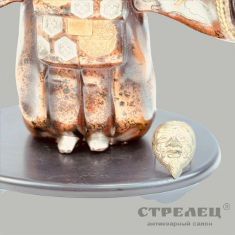 фото — японская бронзовая статуэтка «окина» — актёр театра но